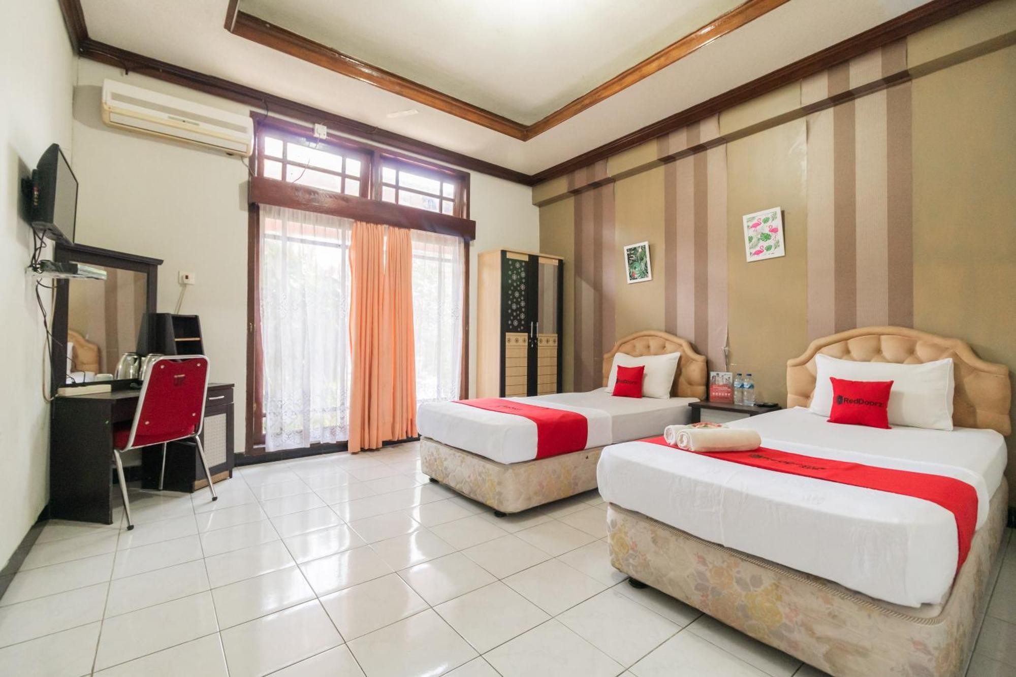 Reddoorz Syariah Near Kawasan Saribu Rumah Gadang Solok Selatan Pasir Talang ภายนอก รูปภาพ